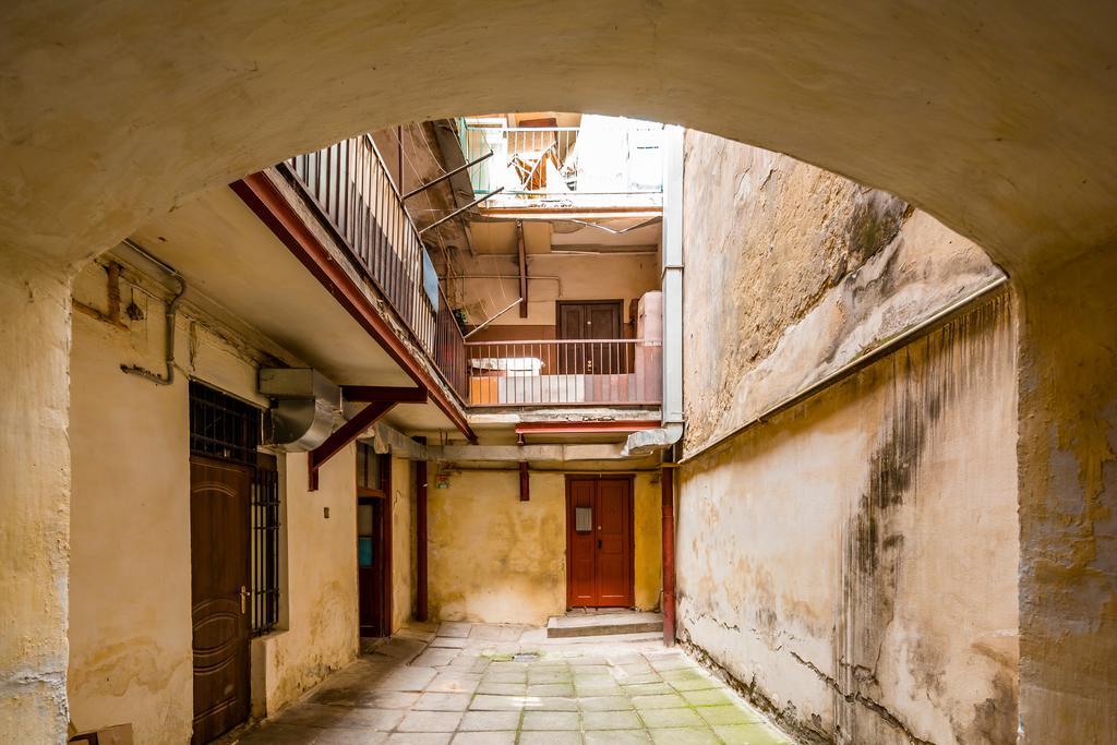 Nice Apartment Near Rynok Square Є Кондиціонер Світла Не Вимикали Leópolis Exterior foto